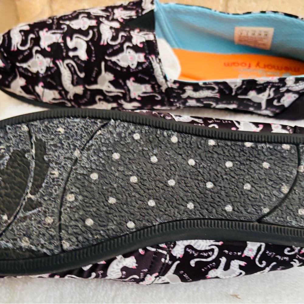 BOBS for Cats by Sketchers Black Cat Print Slip-On Shoes Women’s Size 7 - Picture 6 of 6
